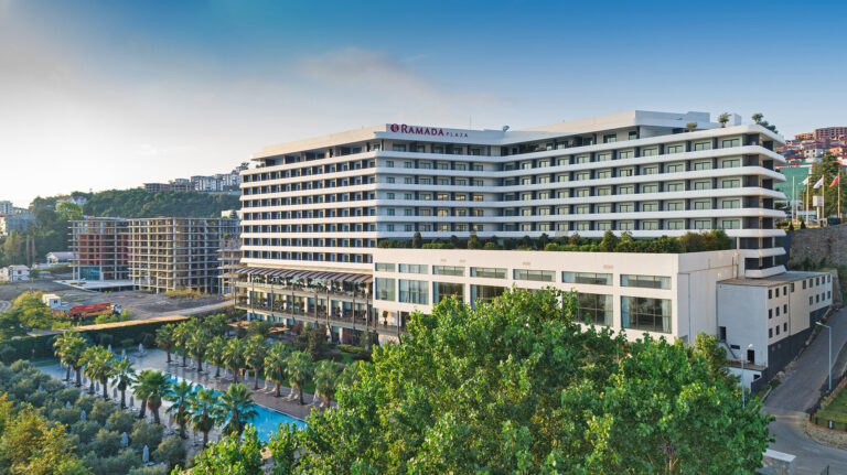 RAMADA PLAZA HOTEL