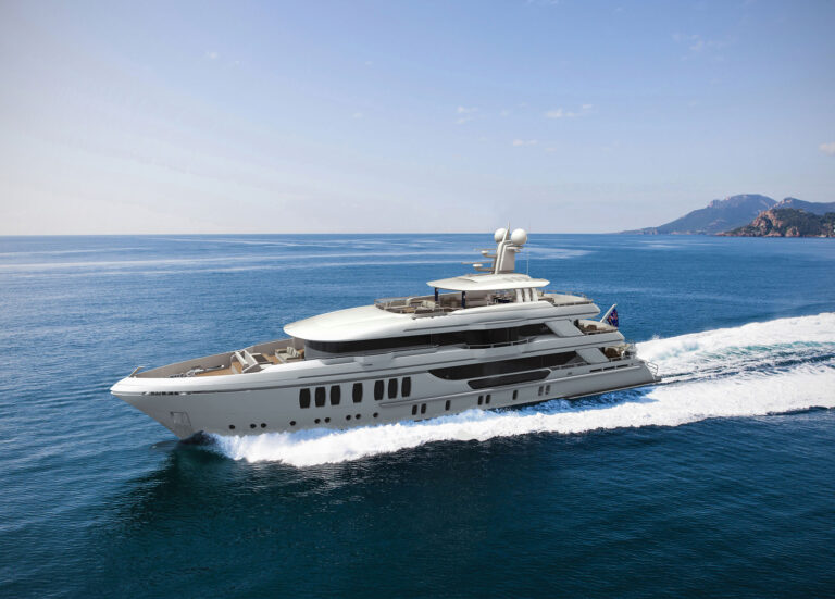 PRIVATE YACHT